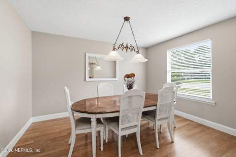 4364 Morning Dove Drive, Jacksonville FL - photo 8 of 34