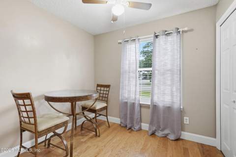 4364 Morning Dove Drive, Jacksonville FL - photo 7 of 34