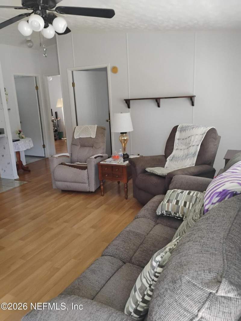 3 bedroom Manufactured Home at 109 Waterway Avenue, Satsuma Heights, Satsuma — photo 2