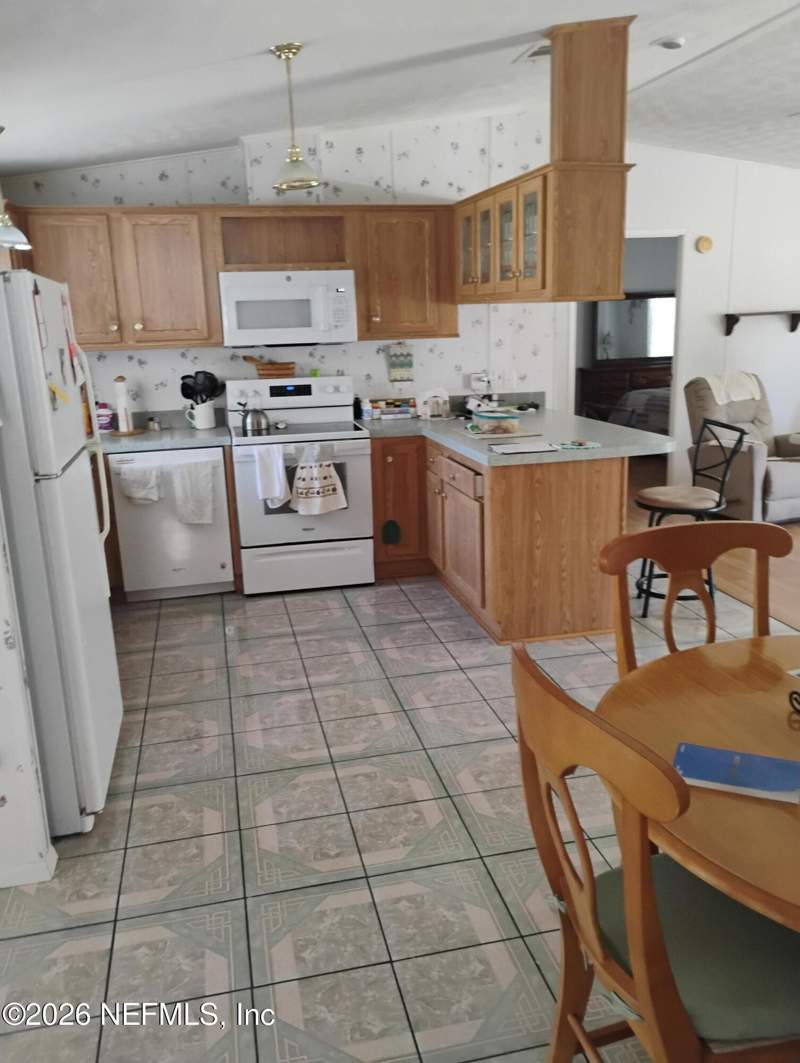 3 bedroom Manufactured Home at 109 Waterway Avenue, Satsuma Heights, Satsuma — photo 4