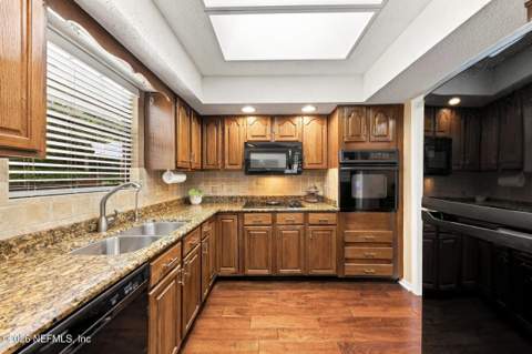 8249 Old Port Circle, Jacksonville FL - photo 15 of 73