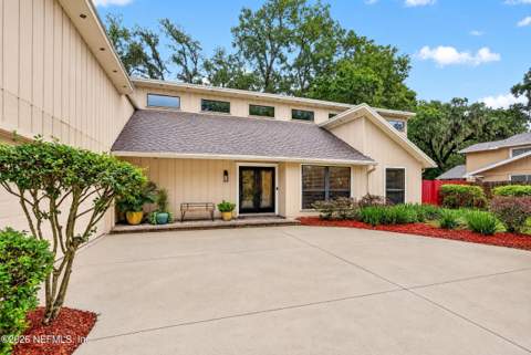 2810 Beauclerc Road, Jacksonville FL - photo 7 of 66