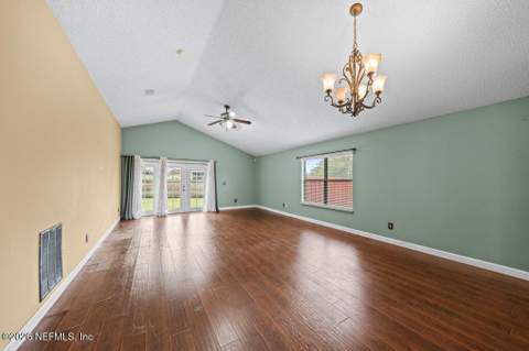 5628 Ashleigh Park Drive, Jacksonville FL - photo 8 of 29