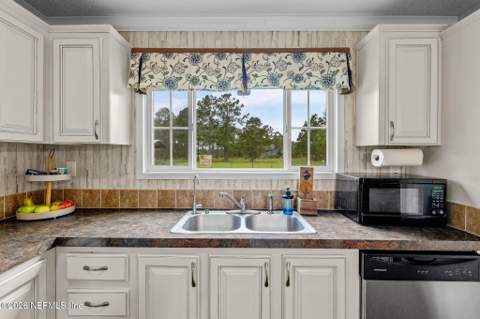 241830 County Road 121, Hilliard FL - photo 16 of 40