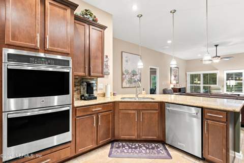 10923 Black Diamond Court, Jacksonville FL - photo 21 of 44