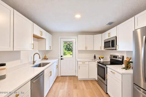 5125 W 107th Street, Jacksonville FL - photo 16 of 26