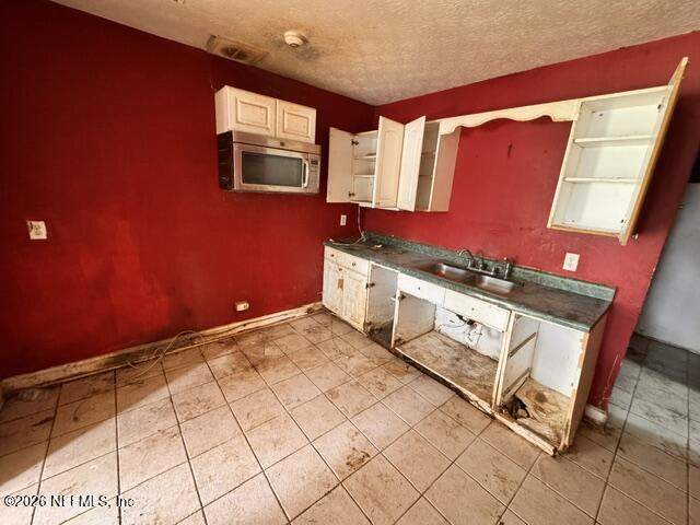 4 bedroom Single Family Residence at 7215 Karenita Drive, Cedar Hills Estates, Jacksonville — photo 5