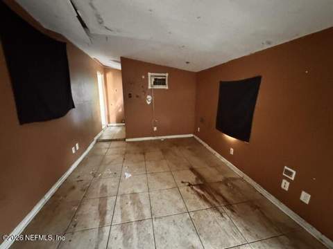 7215 Karenita Drive, Jacksonville FL - photo 8 of 27