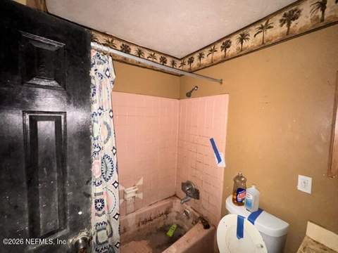 7215 Karenita Drive, Jacksonville FL - photo 16 of 27