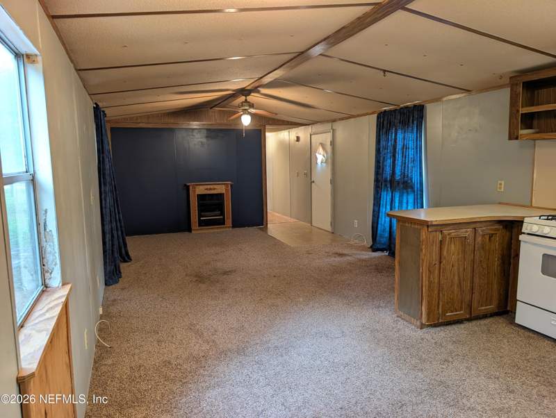 3 bedroom Mobile Home at 411 Ofarrell Avenue, Interlachen Lakes Estates, Interlachen — photo 2
