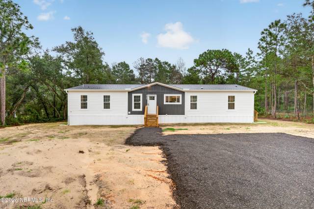 7457 BIENVILLE Avenue, home for sale in Keystone Heights