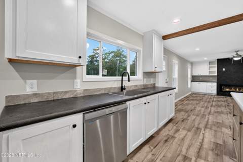 7457 Bienville Avenue, Keystone Heights FL - photo 14 of 48