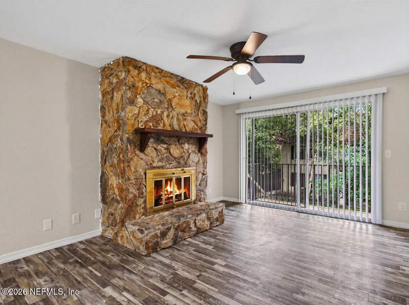 1 bedroom Condominium at 1672 El Camino Road #3, Southbrook Condo, Jacksonville — photo 2