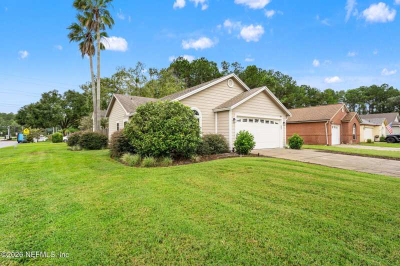 2 bedroom Single Family Residence at 350 Silent Brook Trail, Villas At Cross Crk, Jacksonville — photo 1
