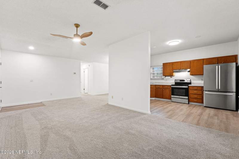 2 bedroom Single Family Residence at 350 Silent Brook Trail, Villas At Cross Crk, Jacksonville — photo 4