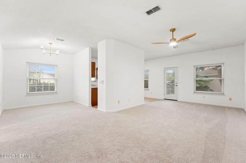 2 bedroom Single Family Residence at 350 Silent Brook Trail, Villas At Cross Crk, Jacksonville — photo 5