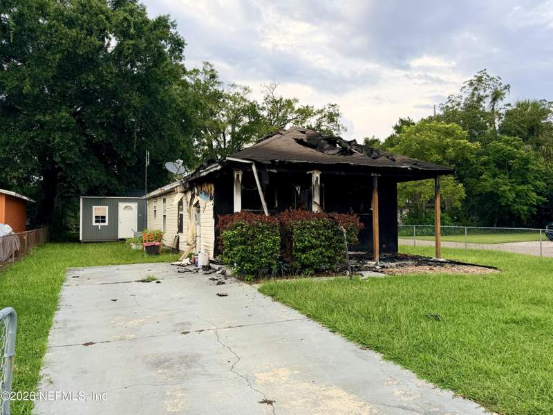 2 bedroom Single Family Residence at 1403 W 18th Street, Grand Boulevard, Jacksonville — photo 3