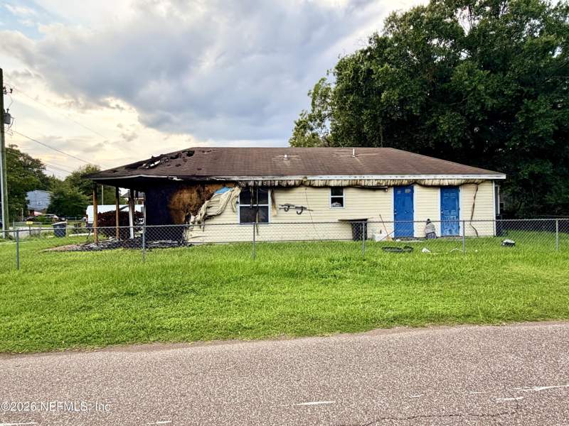 2 bedroom Single Family Residence at 1403 W 18th Street, Grand Boulevard, Jacksonville — photo 4
