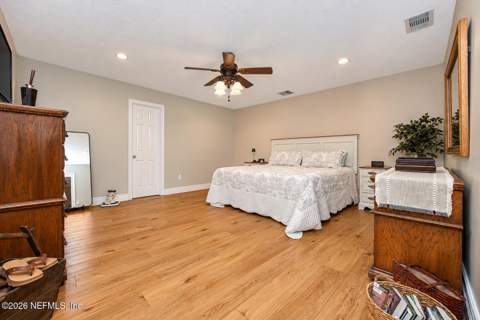 4735 Southern Pacific Drive, Jacksonville FL - photo 15 of 38