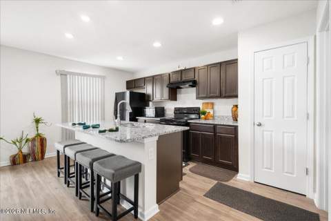 8528 Osteen Street, Jacksonville FL - photo 9 of 18