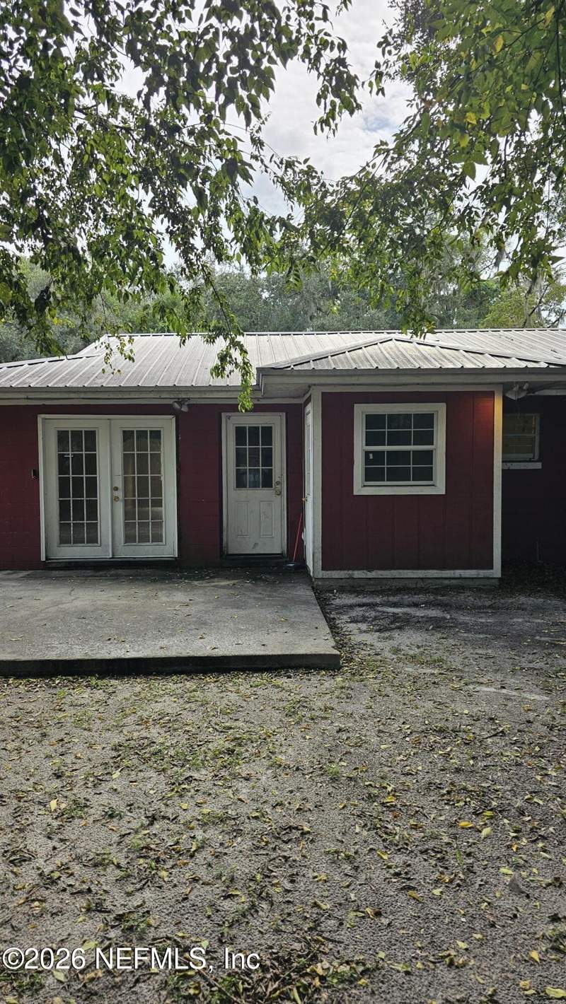 3 bedroom Single Family Residence at 105 N Beech Street, Evans, Palatka — photo 2