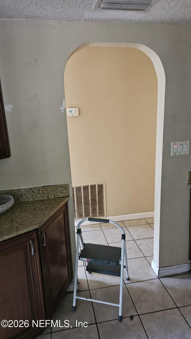 3 bedroom Single Family Residence at 105 N Beech Street, Evans, Palatka — photo 5