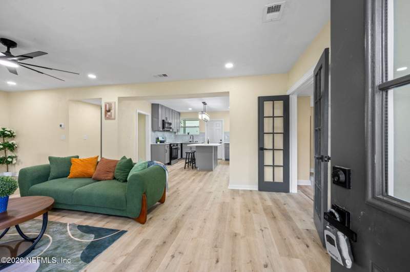 5 bedroom Single Family Residence at 2290 Larchmont Road, St Nicholas Park, Jacksonville — photo 5