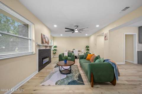2290 Larchmont Road, Jacksonville FL - photo 6 of 46