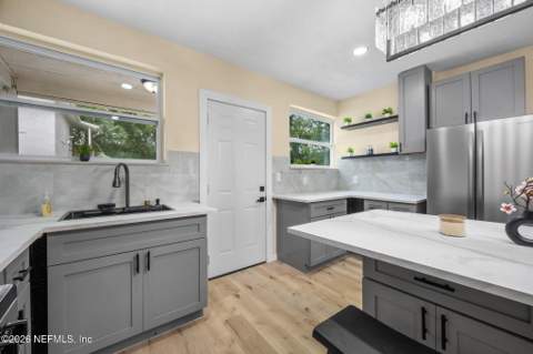 2290 Larchmont Road, Jacksonville FL - photo 16 of 46