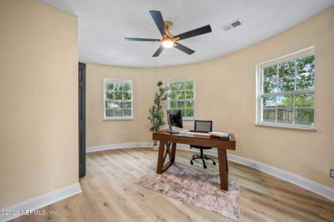 2290 Larchmont Road, Jacksonville FL - photo 10 of 46