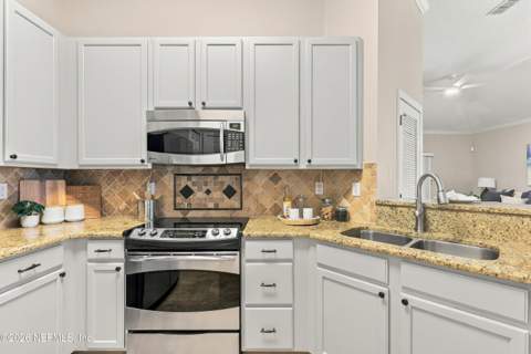 1734 Cross Pines Drive, Fleming Island FL - photo 17 of 41