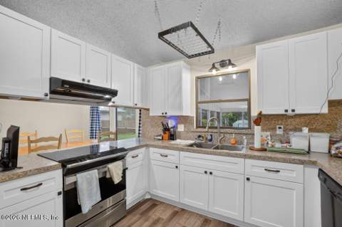 516 Rockwood Court, Orange Park FL - photo 17 of 48