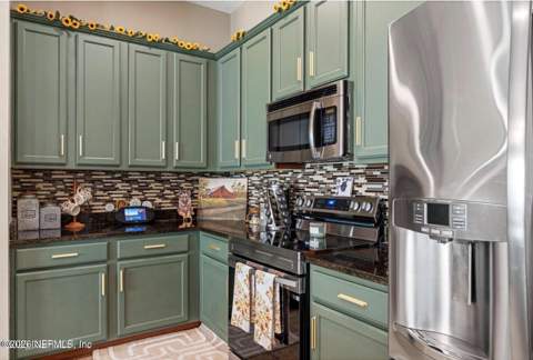 15708 Tisons Bluff Road, Jacksonville FL - photo 11 of 27