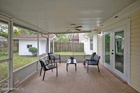 8067 Mactavish Way, Jacksonville FL - photo 6 of 42