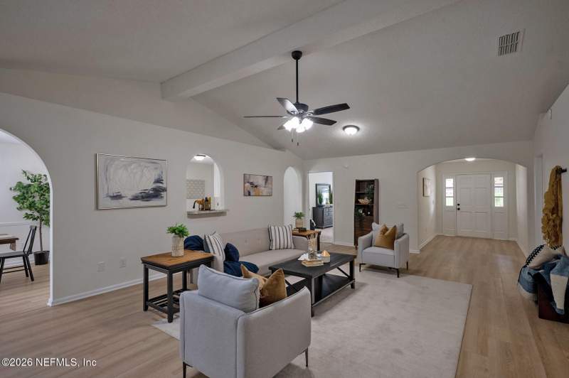 3 bedroom Single Family Residence at 8067 Mactavish Way, Highland Lakes, Jacksonville — photo 2