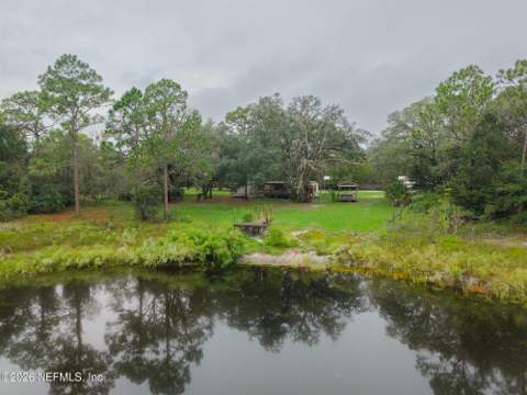 203 Pond Circle, Interlachen FL - photo 8 of 41