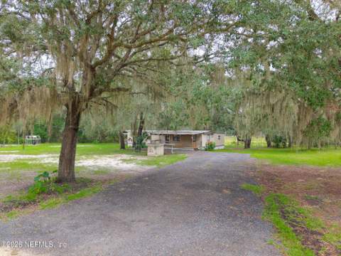 203 Pond Circle, Interlachen FL - photo 18 of 41