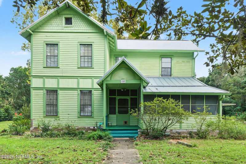 4 bedroom Single Family Residence at 109 E Washington, Not Validd, Interlachen — photo 1