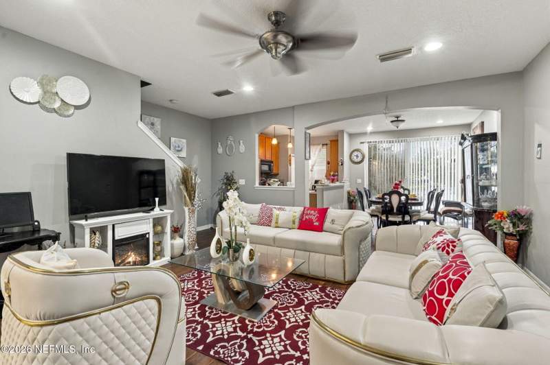 3 bedroom Single Family Residence at 3915 Buckthorne #B, Briar Oaks Townhomes, Orange Park — photo 3
