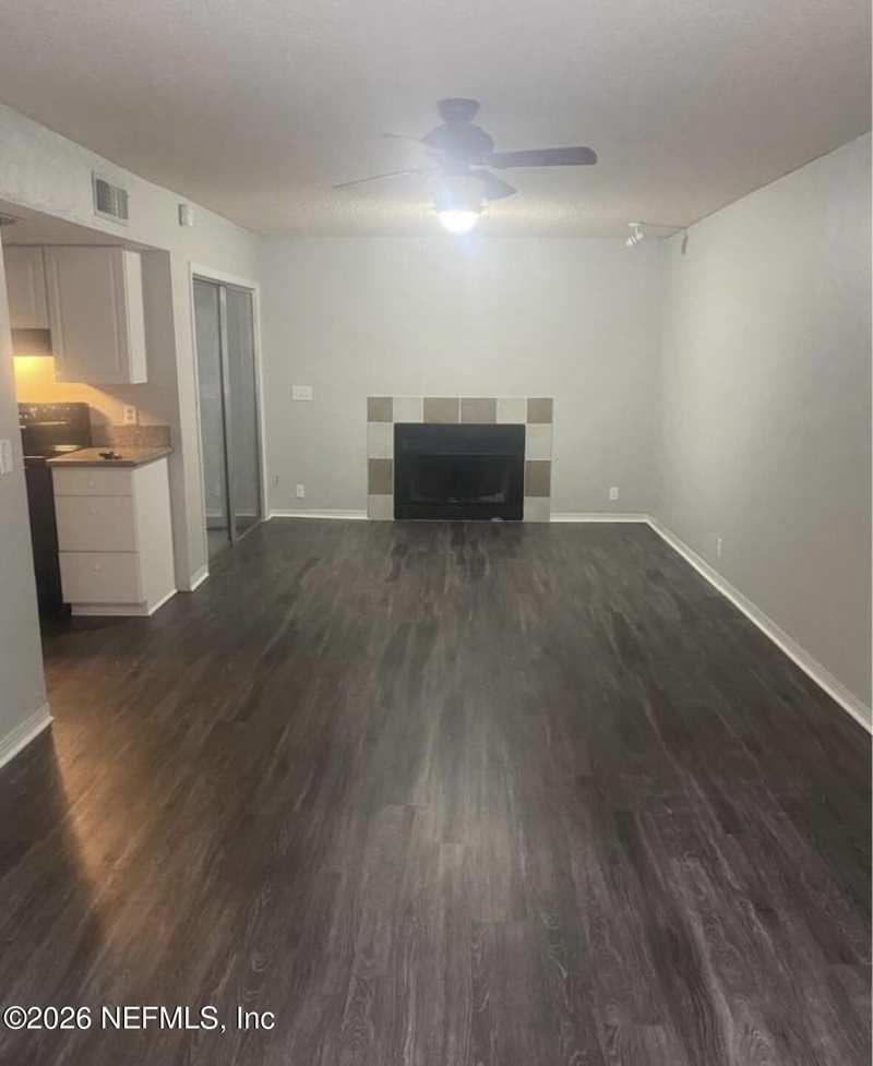 2 bedroom Townhouse at 2300 Twelve Oaks Drive #J-4, Twelve Oaks, Orange Park — photo 1