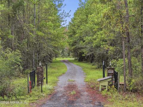 3694 S State Road 121, Glen St. Mary FL - photo 8 of 41