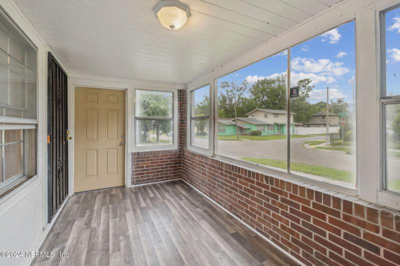 3 bedroom Single Family Residence at 1862 W 24th Street, Moncreif Park, Jacksonville — photo 2