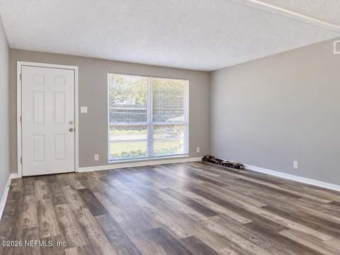 7727 Free Avenue, Jacksonville FL - photo 6 of 30