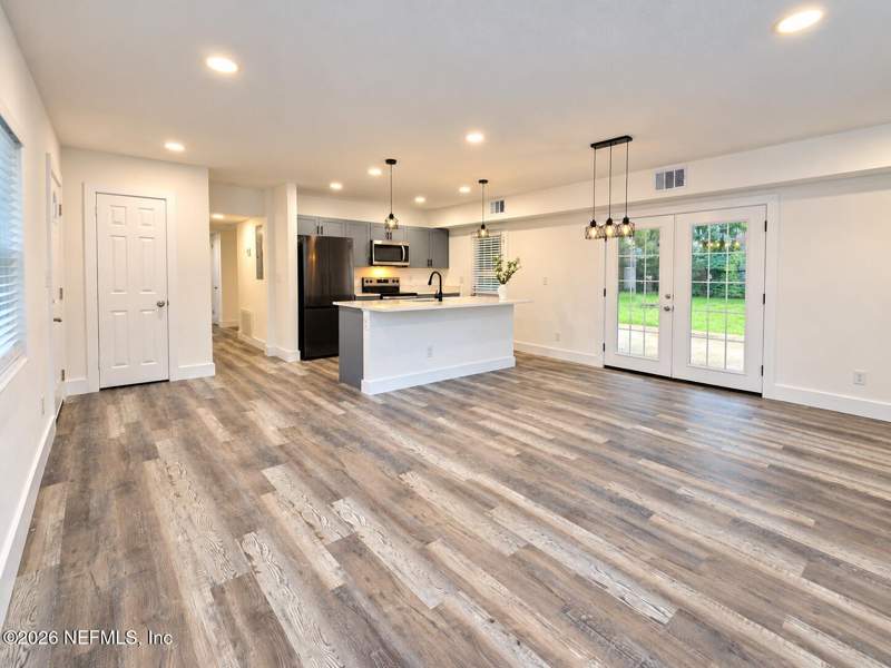4 bedroom Single Family Residence at 2031 Broward Road, Highalnds, Jacksonville — photo 4