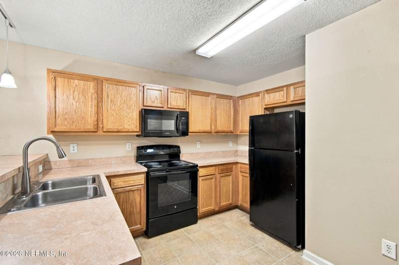 3 bedroom Single Family Residence at 8409 Oden Avenue, Warringtons, Jacksonville — photo 5