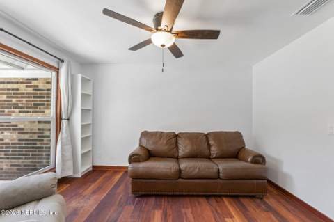 12902 Silver Oak Drive, Jacksonville FL - photo 10 of 60