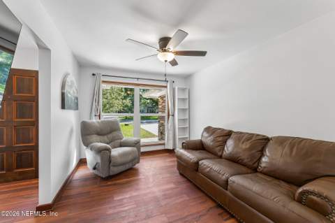 12902 Silver Oak Drive, Jacksonville FL - photo 12 of 60
