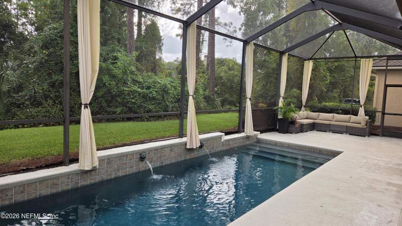 4 bedroom Single Family Residence at 13036 Sir Rogers Court, Highlands Lake, Jacksonville — photo 2
