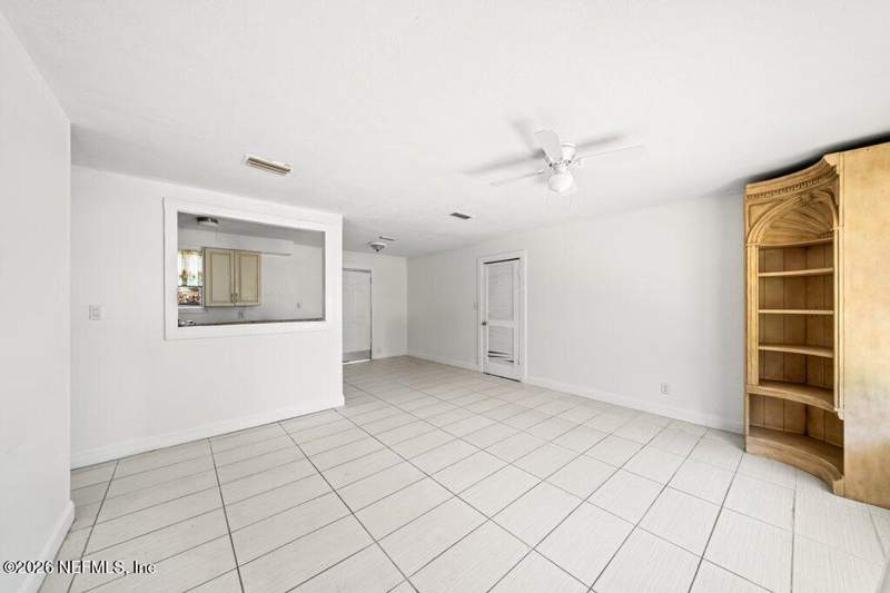 4 bedroom Single Family Residence at 101 N Highland Avenue, Golden Gate Manor, Green Cove Springs — photo 4