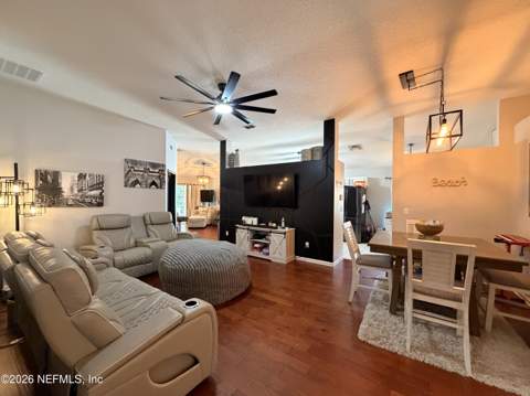 407 W Tropical Trace, Jacksonville FL - photo 13 of 82